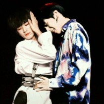 晓彤吃瓜51动图